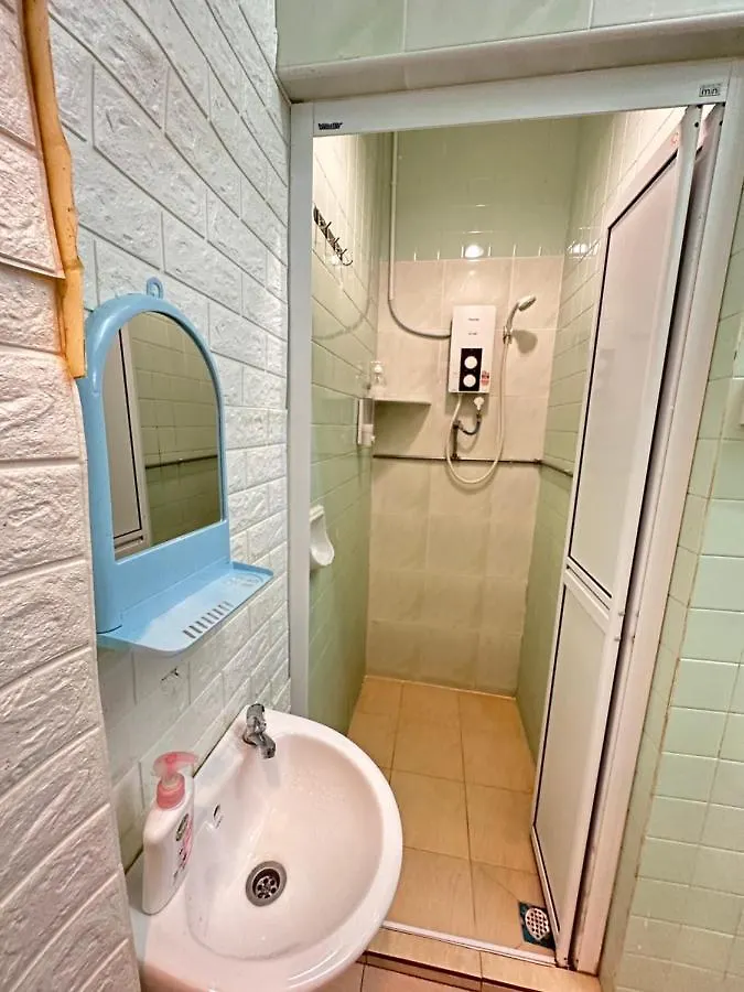 Mac Inn 94 George Town Guest house