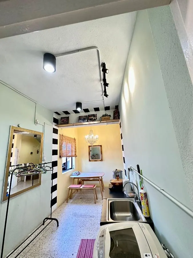Mac Inn 94 George Town Guest house