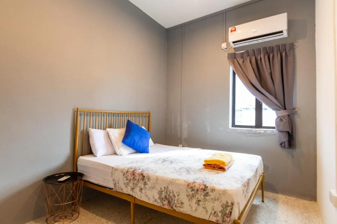 Mac Inn 94 George Town