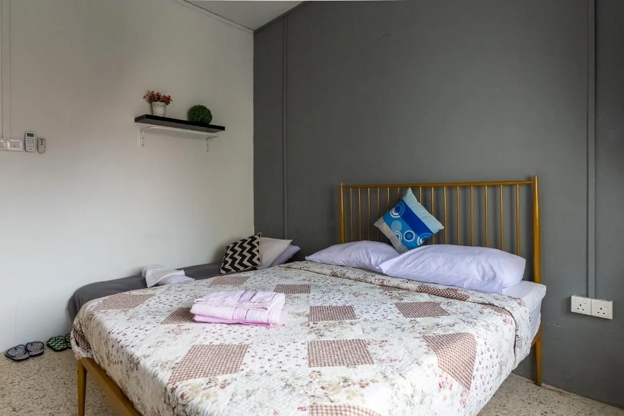 Mac Inn 94 George Town